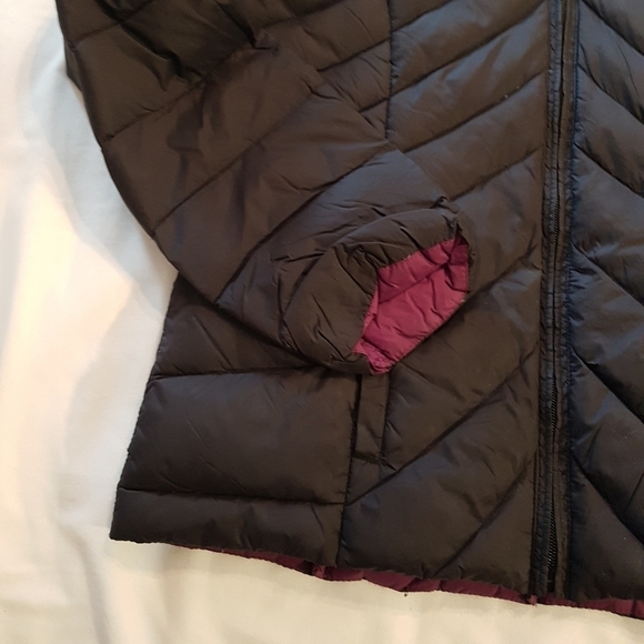 Sugarfly girls size Large hooded down  jacket, light weight purple & bla… - Picture 3 of 5
